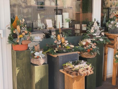 #grabgestecke, #grabgestaltung, #grab, #grabgesteck, #allerheiligen, #allerheiligengesteck, #natur, #naturgestecke, #floristik, #blumen, #blumenladen