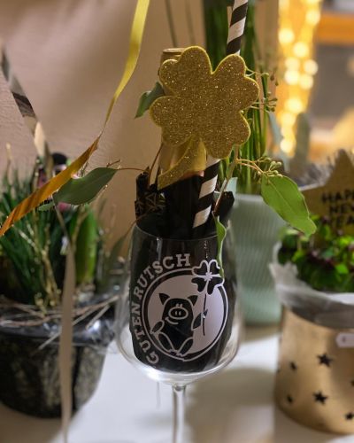 #silvester, #Silvester21024, #Silvesterparty, #Silvesterfeier, #Blumen, #BlumenLiebe, #KleineGeschenke#Mitbringsel, #Kreativ, #Haunstein, #Pirmasens, #SüdlicheWeinstraße#dahnerfelsenland